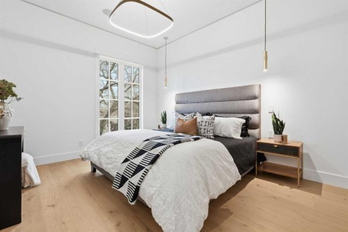 134 Lissington Drive Sw, Calgary, AB - Indoor Photo Showing Bedroom