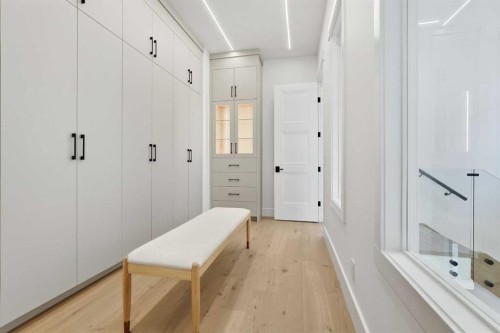 134 Lissington Drive Sw, Calgary, AB - Indoor Photo Showing Other Room