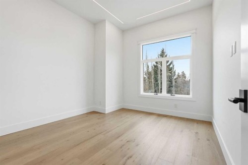 134 Lissington Drive Sw, Calgary, AB - Indoor Photo Showing Other Room