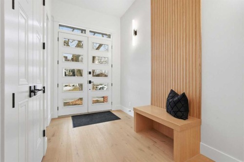 134 Lissington Drive Sw, Calgary, AB - Indoor Photo Showing Other Room