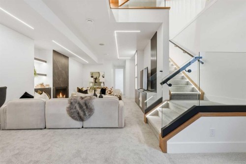 134 Lissington Drive Sw, Calgary, AB - Indoor