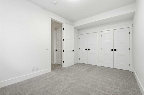 134 Lissington Drive Sw, Calgary, AB - Indoor Photo Showing Other Room
