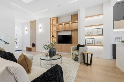 134 Lissington Drive Sw, Calgary, AB - Indoor Photo Showing Other Room