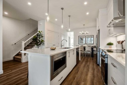 199 Annette Landing, Calgary, AB - Indoor Photo Showing Kitchen With Upgraded Kitchen