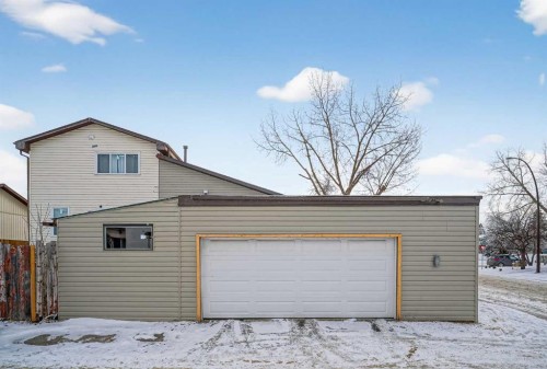 3503 42 Street Ne, Calgary, AB - Outdoor With Exterior