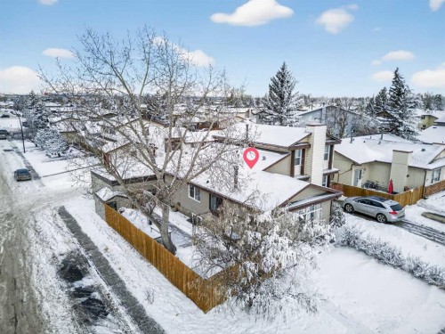 3503 42 Street Ne, Calgary, AB - Outdoor