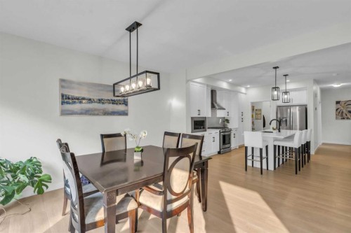 35 Versant View Sw, Calgary, AB - Indoor Photo Showing Dining Room