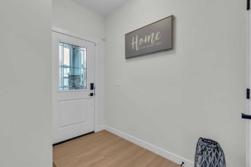 35 Versant View Sw, Calgary, AB - Indoor Photo Showing Other Room