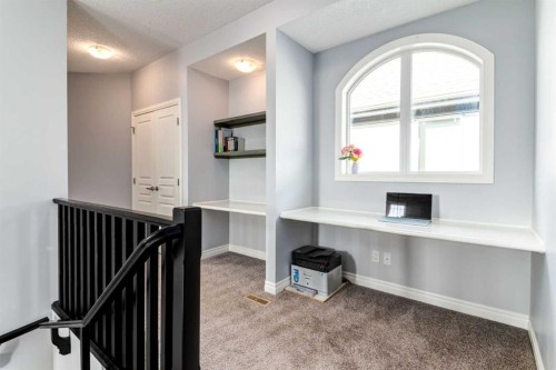 14 Marquis Heights Se, Calgary, AB - Indoor
