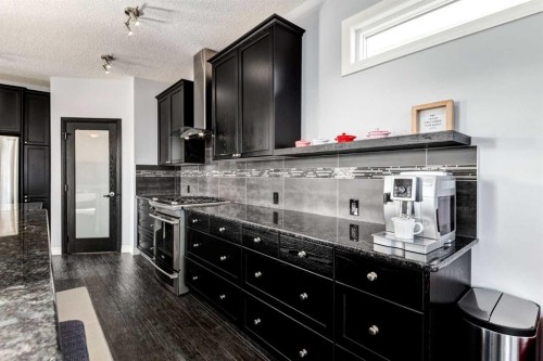 14 Marquis Heights Se, Calgary, AB - Indoor Photo Showing Kitchen