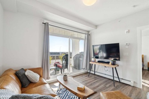 417-400 Auburn Meadows Common Se, Calgary, AB - Indoor Photo Showing Living Room