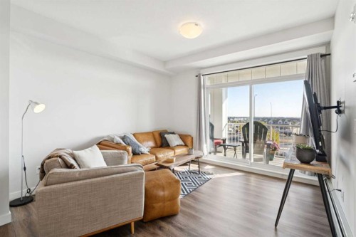 417-400 Auburn Meadows Common Se, Calgary, AB - Indoor Photo Showing Living Room