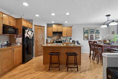 627 Auburn Bay Heights Se, Calgary, AB - Indoor Photo Showing Kitchen