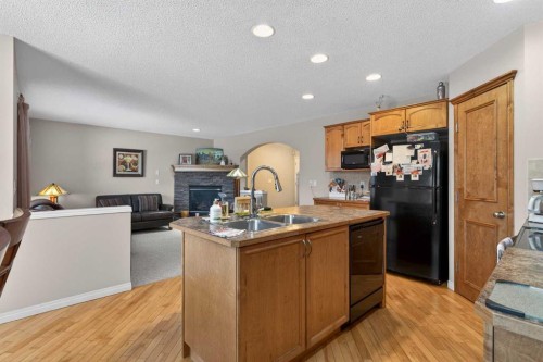 627 Auburn Bay Heights Se, Calgary, AB - Indoor Photo Showing Kitchen With Double Sink
