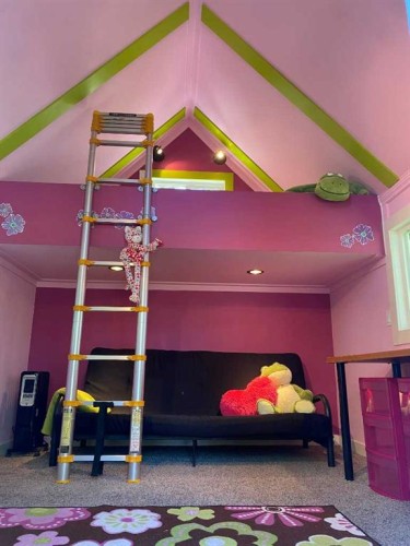 37 Thomas Street Nw, Langdon, AB - Indoor Photo Showing Bedroom
