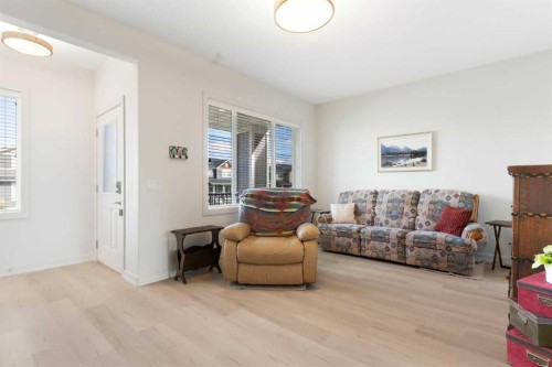 167 Fireside Drive, Cochrane, AB - Indoor Photo Showing Living Room