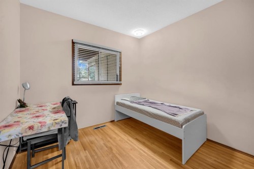 4013 Vance Place Nw, Calgary, AB - Indoor