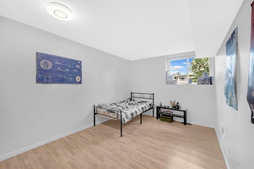 4013 Vance Place Nw, Calgary, AB - Indoor