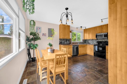 4013 Vance Place Nw, Calgary, AB - Indoor