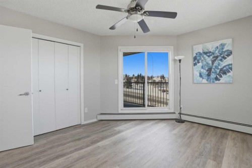 302-3 Somervale View Sw, Calgary, AB - Indoor Photo Showing Other Room