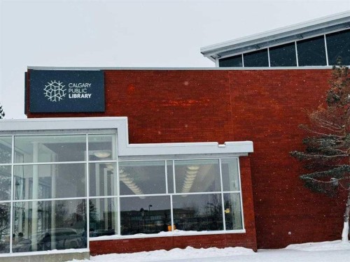 302-3 Somervale View Sw, Calgary, AB - Outdoor