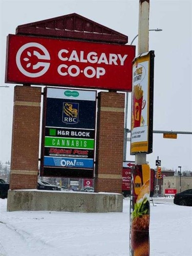 302-3 Somervale View Sw, Calgary, AB - Outdoor