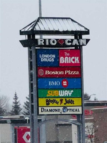 302-3 Somervale View Sw, Calgary, AB - Outdoor