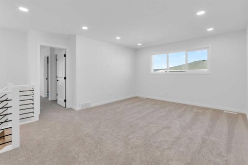 200 Starling Place Nw, Calgary, AB - Indoor Photo Showing Other Room