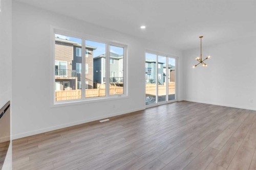 200 Starling Place Nw, Calgary, AB - Indoor