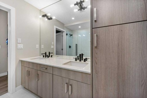 108-100 Auburn Meadows Common Se, Calgary, AB - Indoor Photo Showing Bathroom