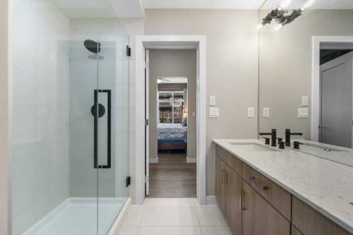 108-100 Auburn Meadows Common Se, Calgary, AB - Indoor Photo Showing Bathroom