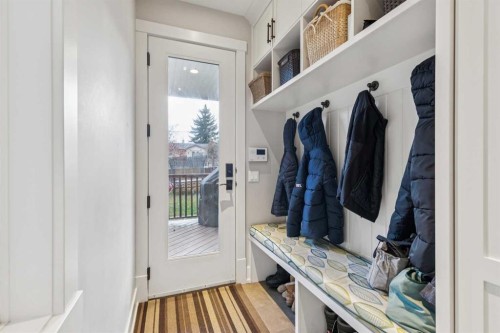 419 47 Avenue Sw, Calgary, AB - Indoor