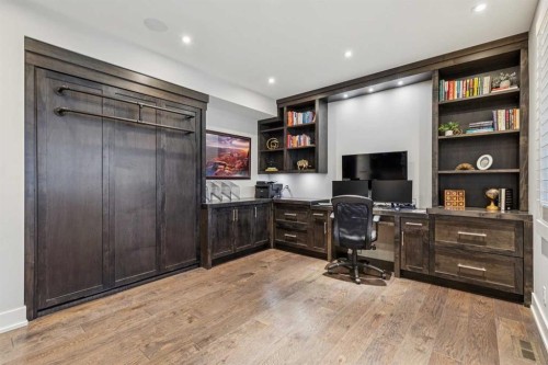 419 47 Avenue Sw, Calgary, AB - Indoor Photo Showing Office