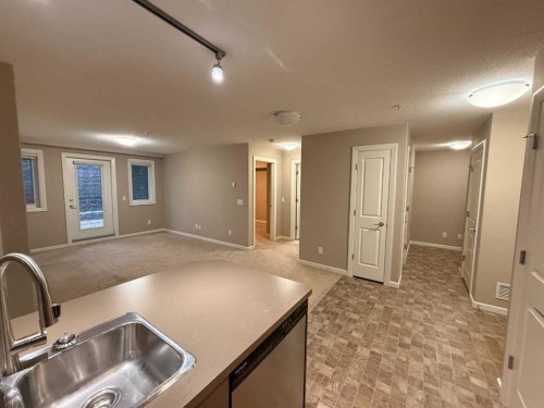 3104-402 Kincora Glen Road Nw, Calgary, AB - Indoor Photo Showing Kitchen