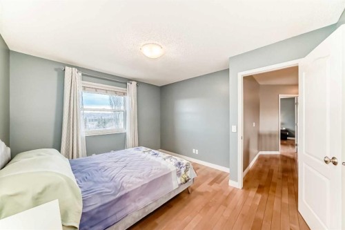 668 Scimitar Bay Nw, Calgary, AB - Indoor Photo Showing Bedroom