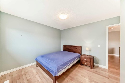 668 Scimitar Bay Nw, Calgary, AB - Indoor Photo Showing Bedroom