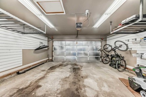 668 Scimitar Bay Nw, Calgary, AB - Indoor Photo Showing Garage