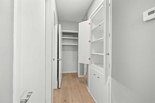 4520 Greenview Drive Ne, Calgary, AB - Indoor