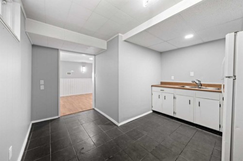 4520 Greenview Drive Ne, Calgary, AB - Indoor