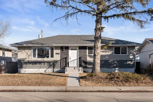 4520 Greenview Drive Ne, Calgary, AB - Outdoor