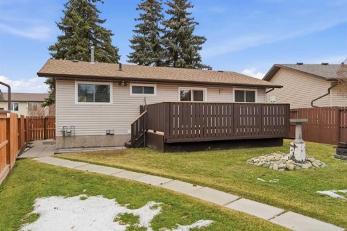 38 Springwood Crescent Se, Airdrie, AB - Outdoor With Deck Patio Veranda