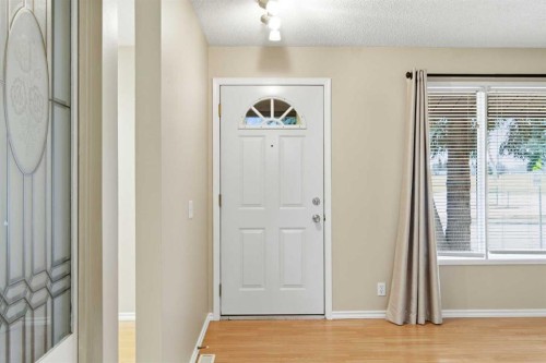 38 Springwood Crescent Se, Airdrie, AB - Indoor Photo Showing Other Room
