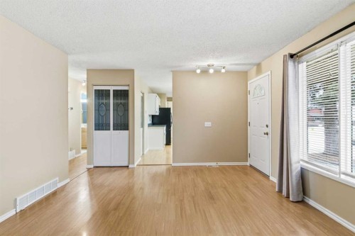 38 Springwood Crescent Se, Airdrie, AB - Indoor Photo Showing Other Room