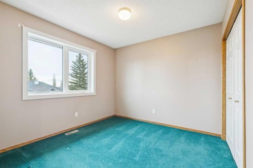 42 Harvest Oak Circle Ne, Calgary, AB - Indoor Photo Showing Other Room