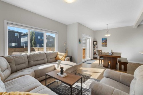 33 Walcrest Way Se, Calgary, AB 