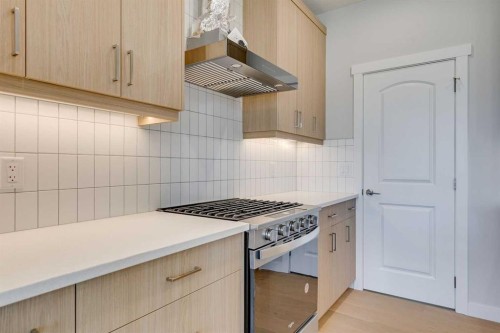 157 Wolf Hollow Drive Se, Calgary, AB - Indoor Photo Showing Kitchen