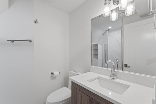11039 Brae Road Sw, Calgary, AB - Indoor Photo Showing Bathroom