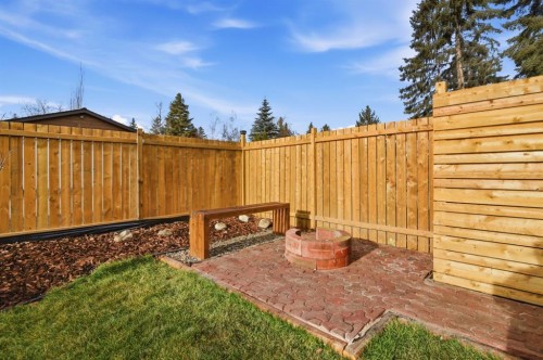 11039 Brae Road Sw, Calgary, AB - Outdoor