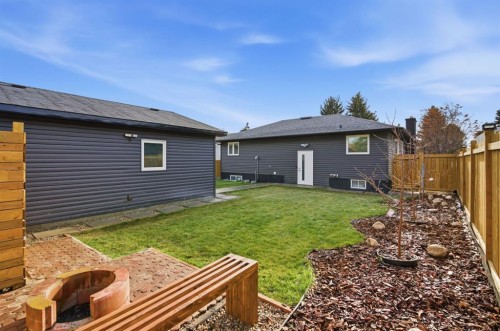 11039 Brae Road Sw, Calgary, AB - Outdoor With Exterior