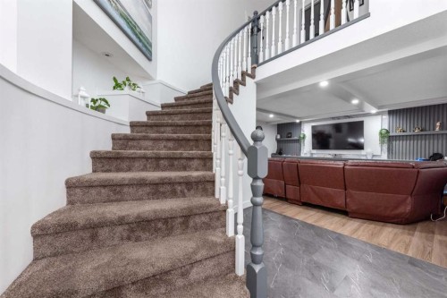 133 Woodbrook Road Sw, Calgary, AB - Indoor Photo Showing Other Room